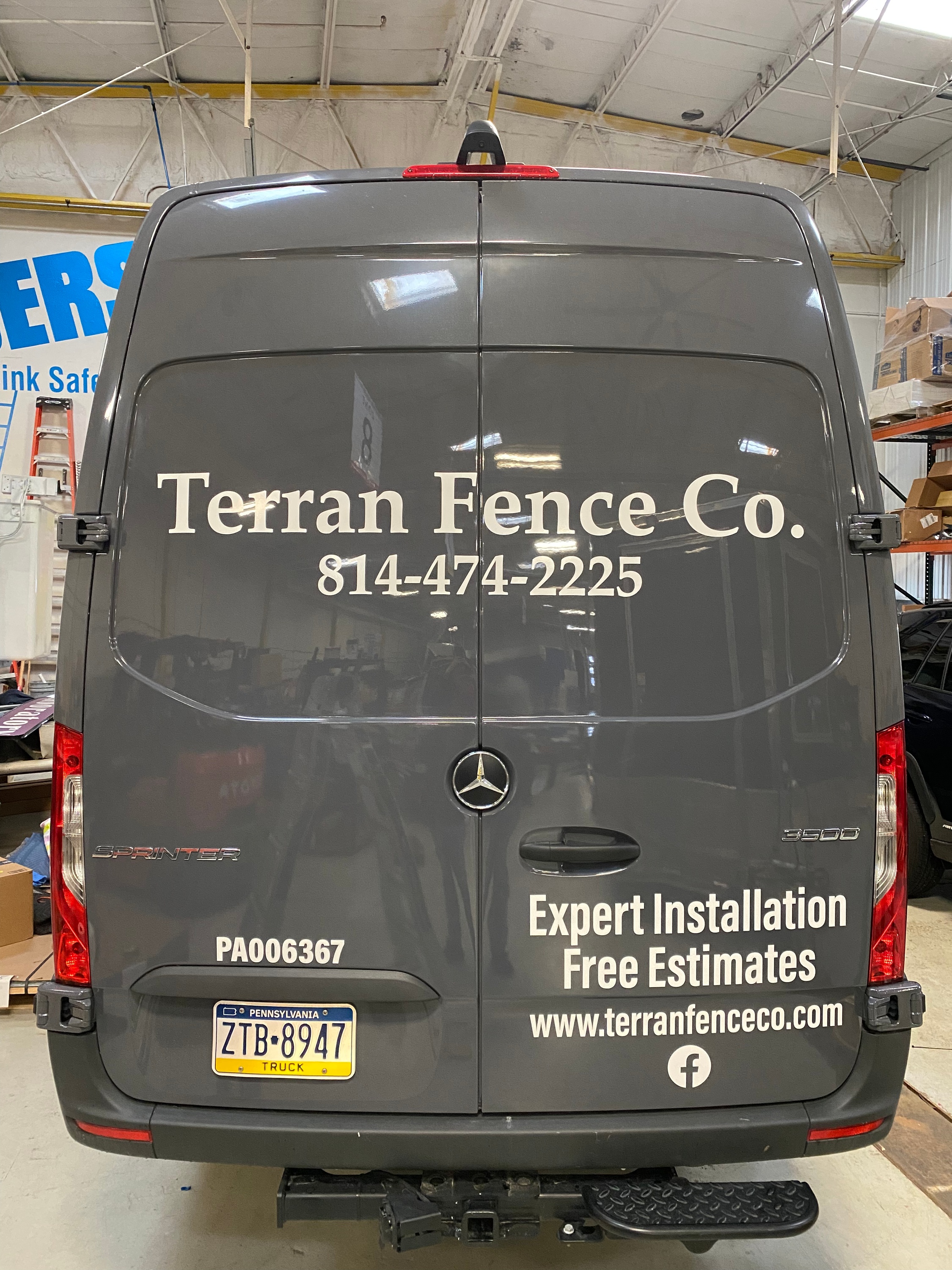 Vinyl Lettering & Graphics